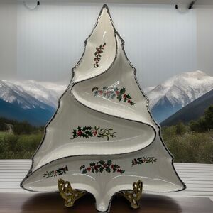 VTG Atlantic Mold Ceramic Divided Snack Tray Christmas Tree  Holly Berries